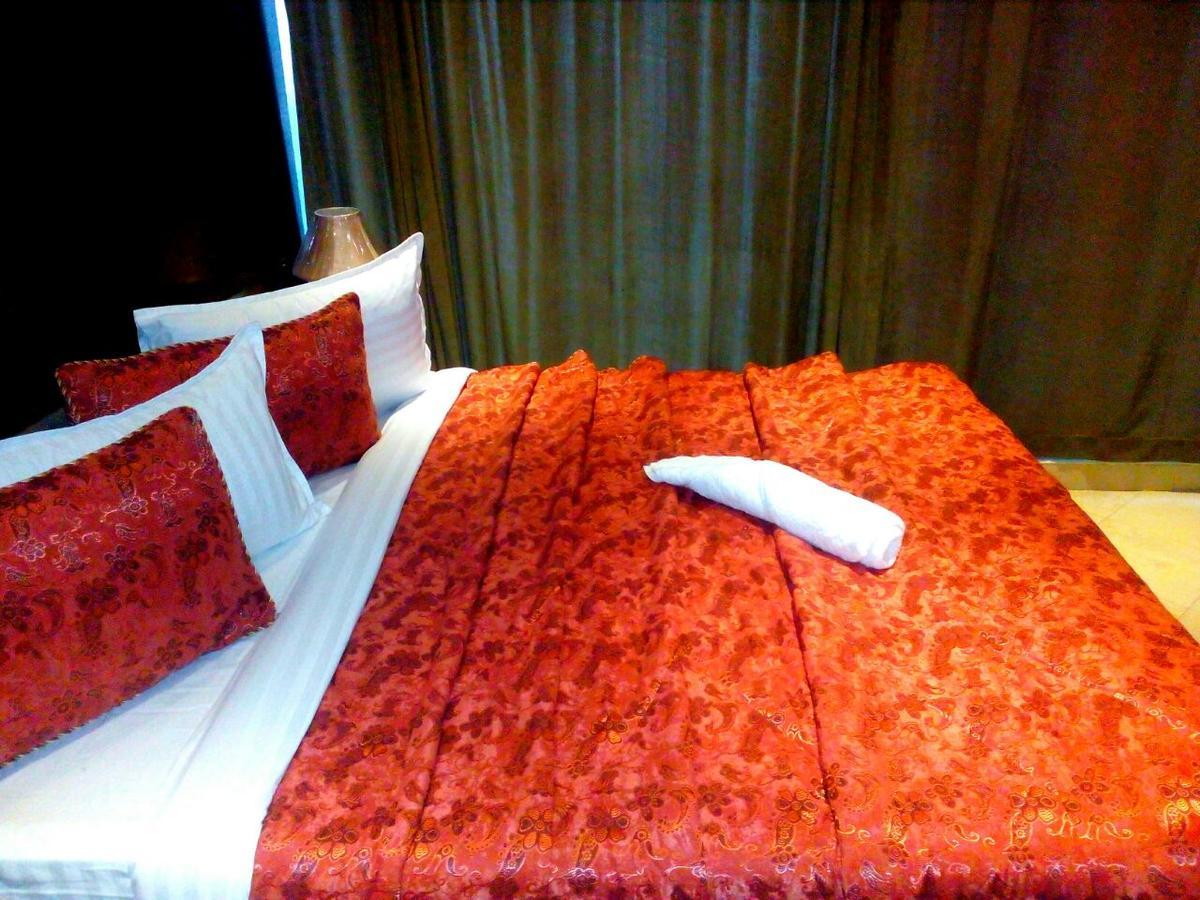 Bling Hotel International Multan Exterior foto