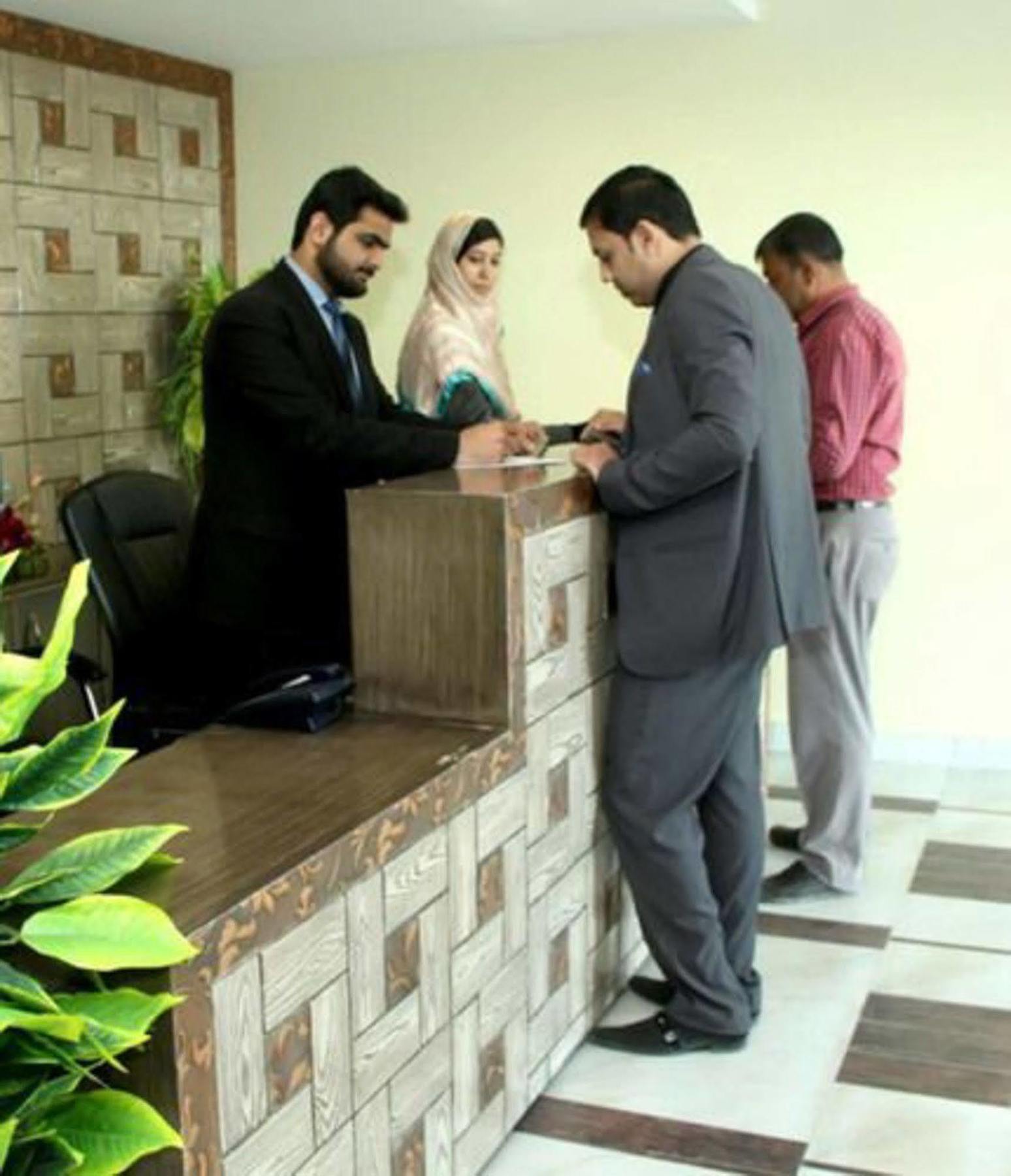 Bling Hotel International Multan Exterior foto