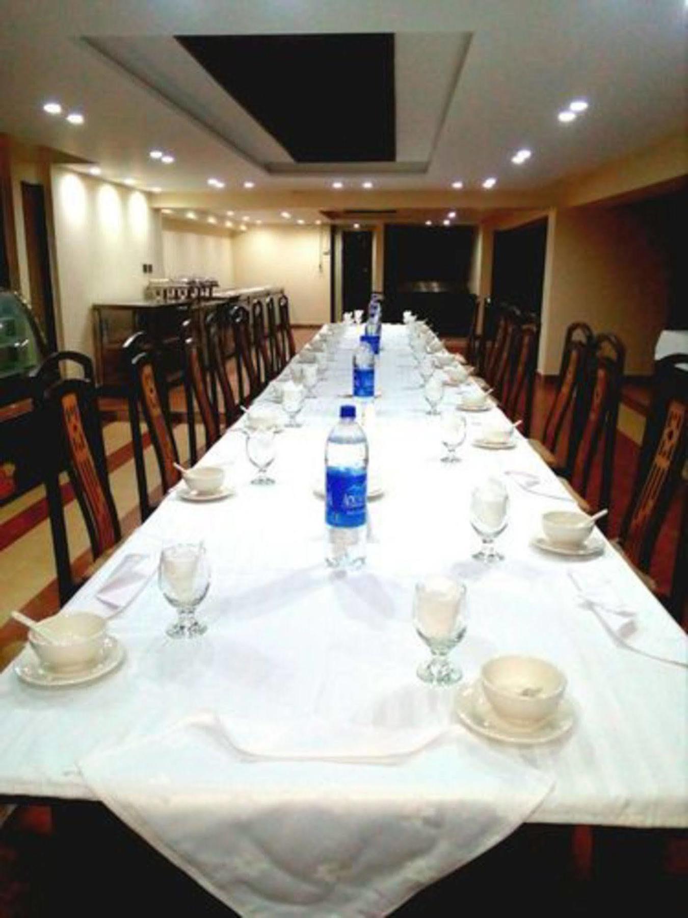 Bling Hotel International Multan Exterior foto
